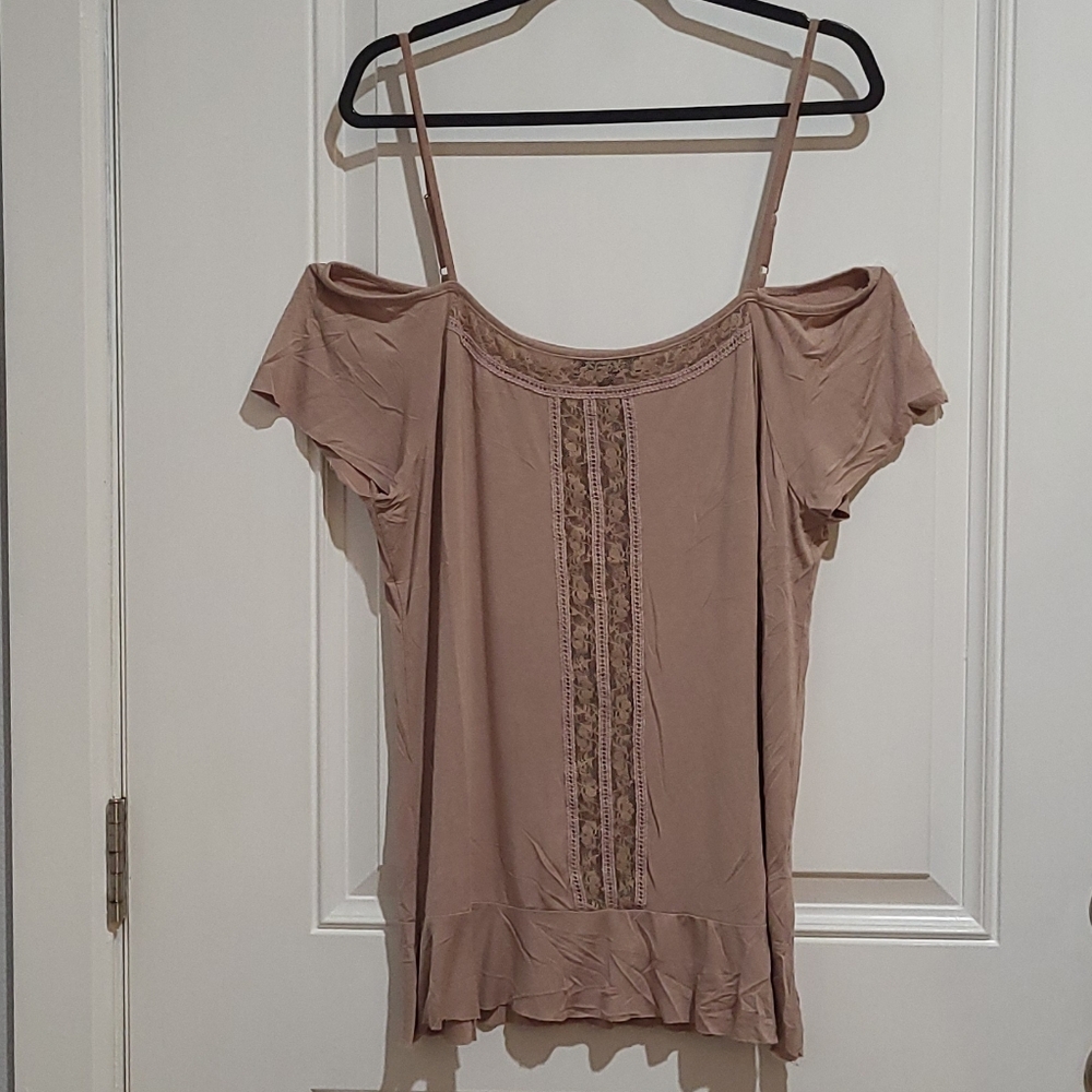 POL Cold Shoulder Flutter Sleeve Ruffled Blouse NWOT
